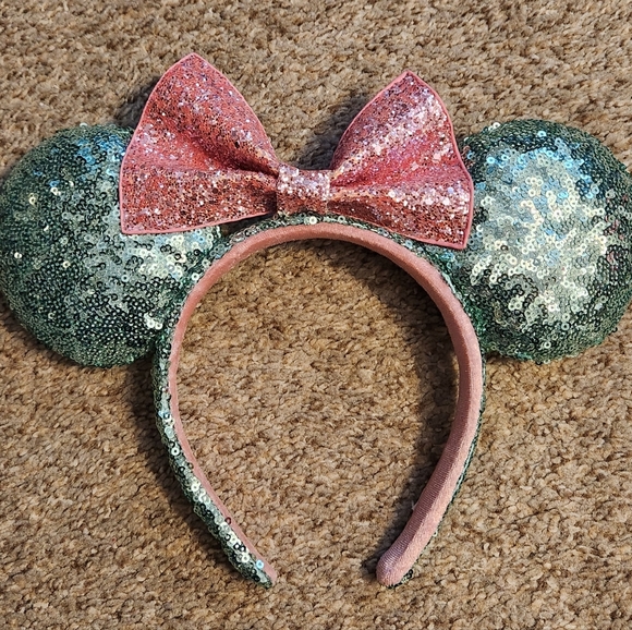 Lot of 6 Pairs of Disney Parks Headband Ears (will not separate) - Picture 2 of 8